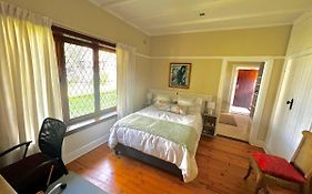 Private Room In Cosy Walmer Home